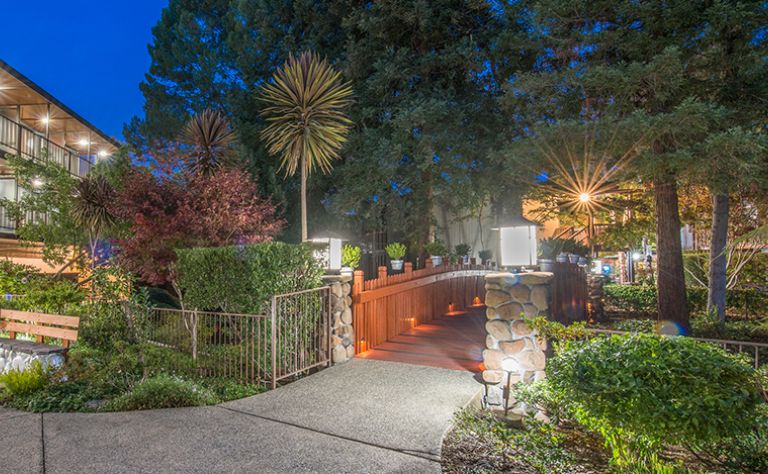 Creekside Inn Image